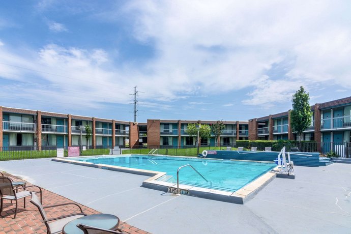 Quality Inn Suites University Area Pensacola Compare Deals