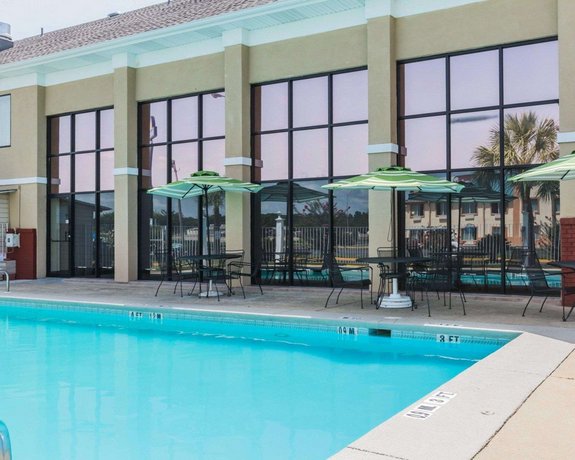 Quality Inn & Suites near Gunter Annex Air Force Base