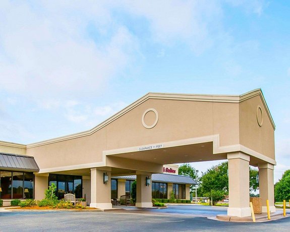 Clarion Inn & Suites Dothan