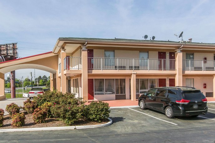 Rodeway Inn & Suites Marietta