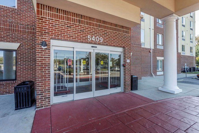 Comfort Suites Suffolk - Chesapeake