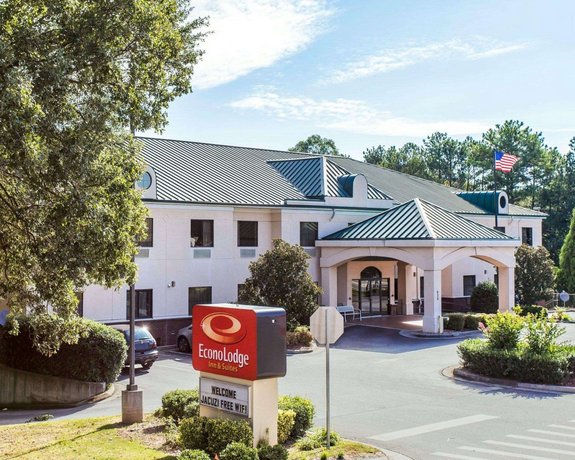 Econo Lodge Inn & Suites Marietta