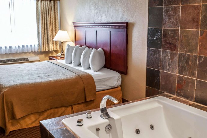 Quality Inn and Suites Fife/Tacoma