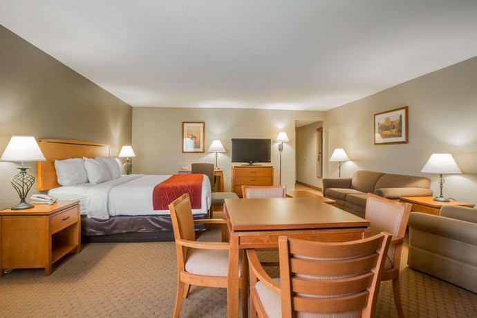 Comfort Inn And Suites Goshen Compare Deals