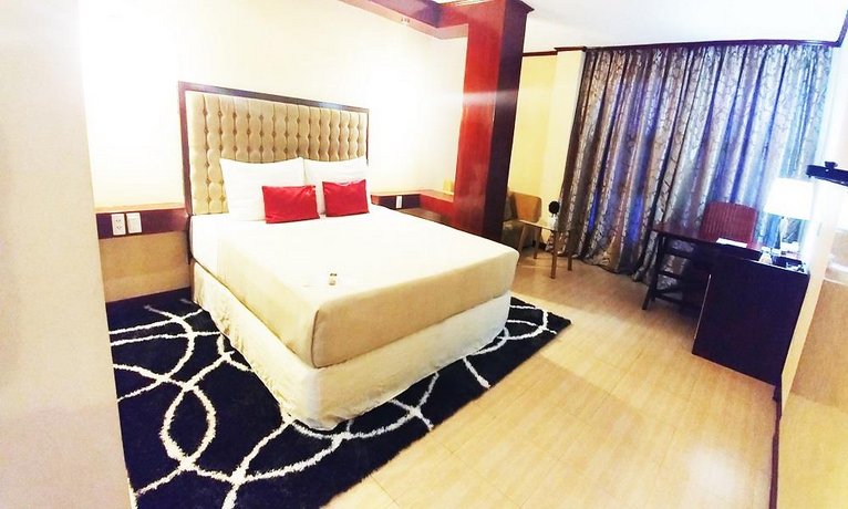Dulcinea Hotel and Suites Cebu