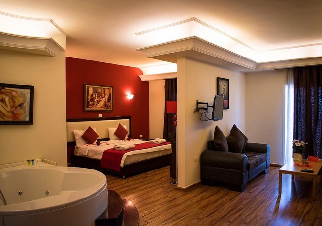 Al Murjan Palace Hotel