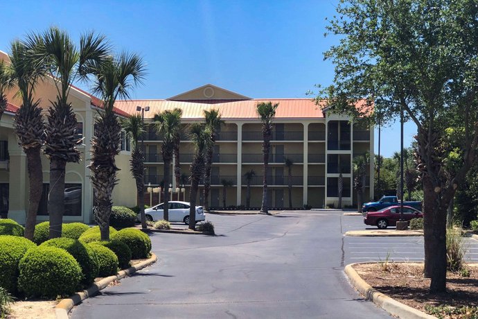 Quality Inn & Suites Destin