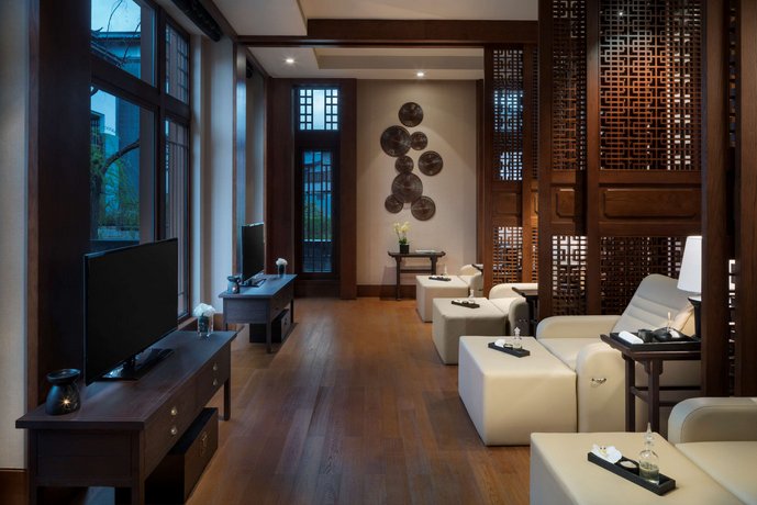 Jinmao Hotel Lijiang the Unbound Collection by Hyatt