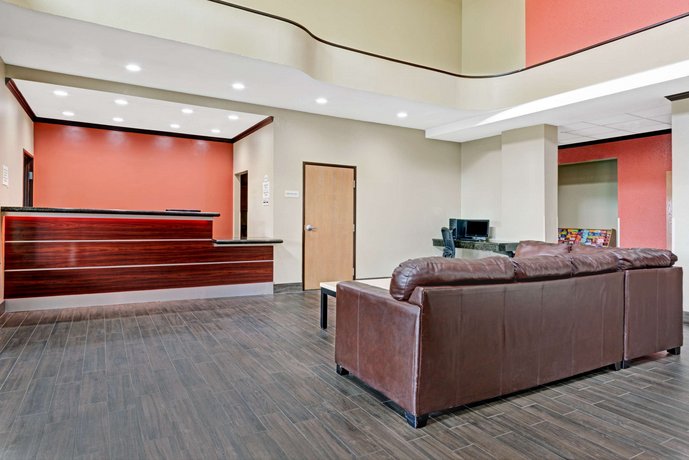 Super 8 by Wyndham San Antonio Alamodome Area