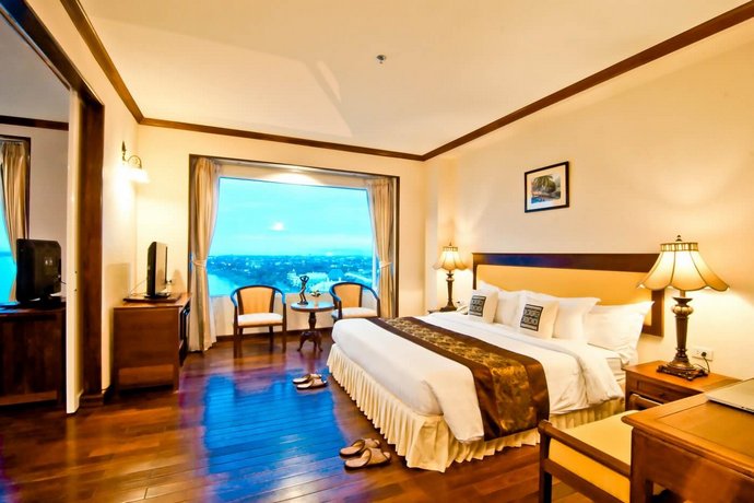 Champasak Grand Hotel