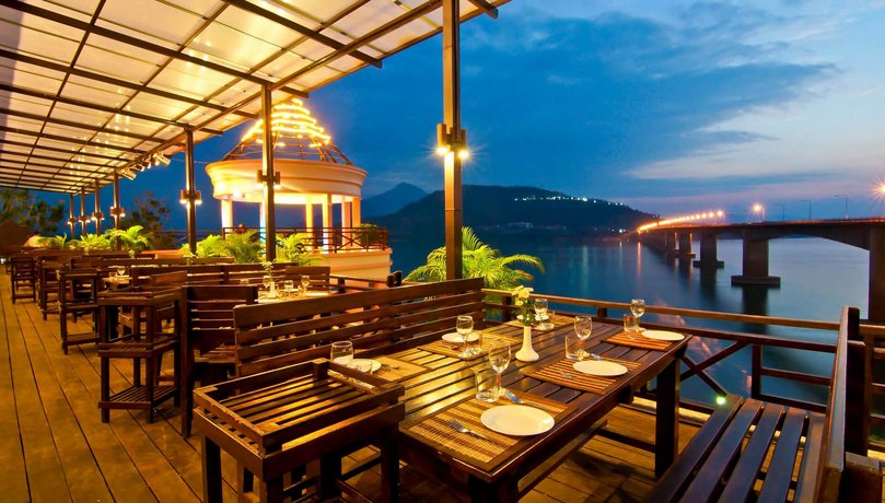 Champasak Grand Hotel
