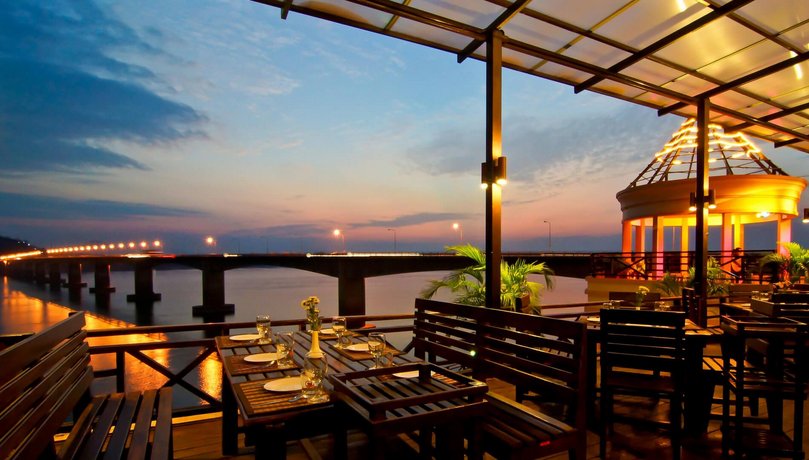 Champasak Grand Hotel