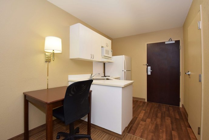 Extended Stay America - Los Angeles - Long Beach Airport