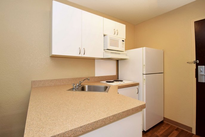 Extended Stay America - Los Angeles - Long Beach Airport