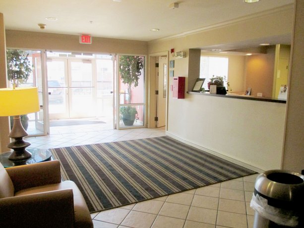 Extended Stay America - Kansas City - Country Club Plaza