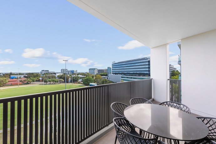 Meriton Suites Coward Street