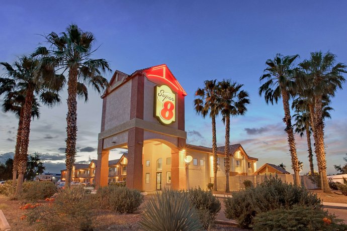 Super 8 by Wyndham Tucson Grant Road Area AZ