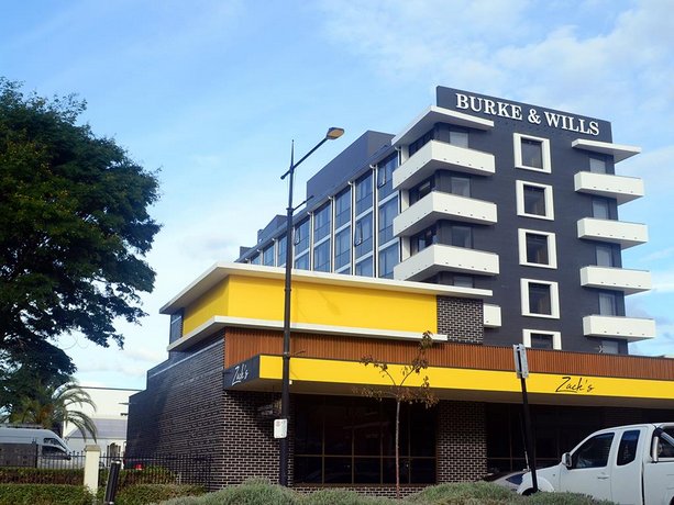 Burke & Wills Hotel