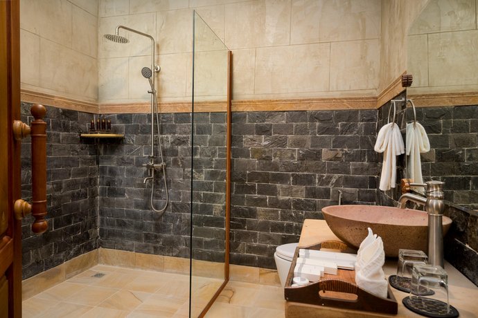 Model Residence & Spa