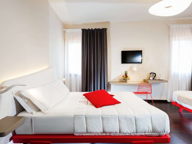 Ibis Styles Palermo President