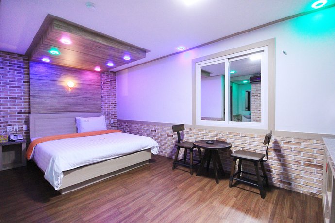Andong Hotel Nine