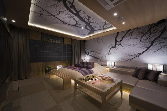 Hotel in the Moon Adult Only