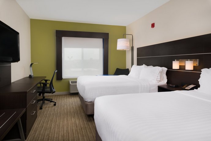 Holiday Inn Express Independence Kansas City Compare - 