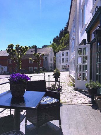 Tvedestrand Fjordhotell