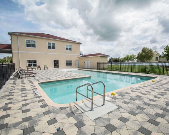 Quality Inn Maingate East Orlando