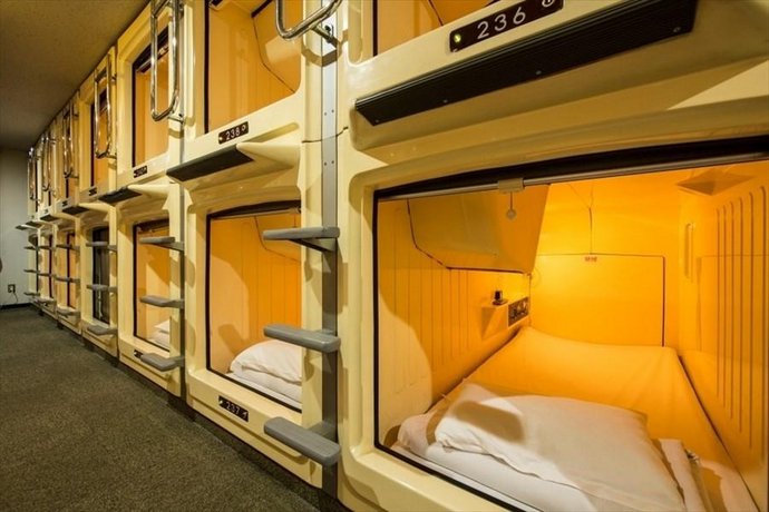 Capsule Hotel The Inn