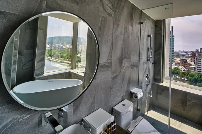 Harbour 10 Hotel