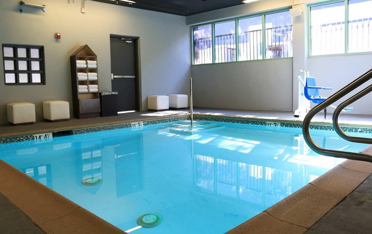 BLVD Hotel & Spa - Walking Distance to Universal Studios Hollywood
