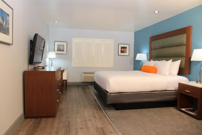 BLVD Hotel & Spa - Walking Distance to Universal Studios Hollywood