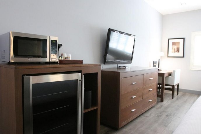 BLVD Hotel & Spa - Walking Distance to Universal Studios Hollywood