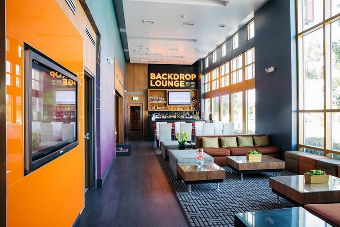 BLVD Hotel & Spa - Walking Distance to Universal Studios Hollywood