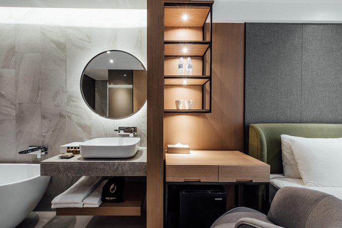 Harbour 10 Hotel