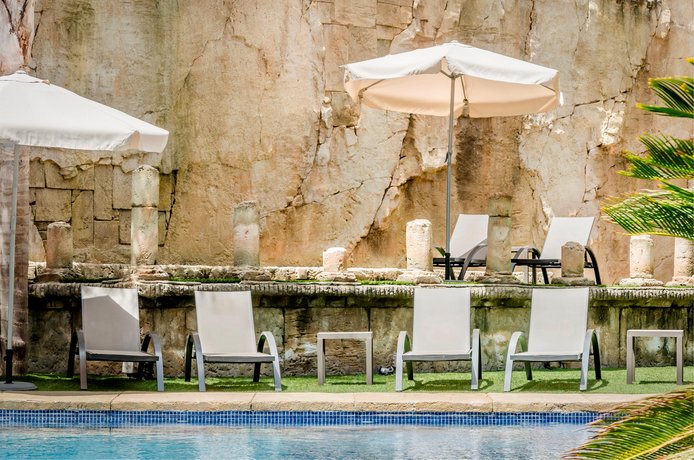 Exe Cunit Suites & Spa