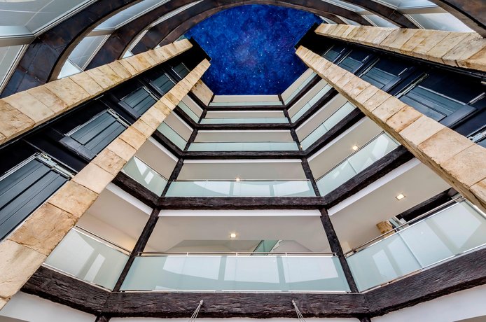 Exe Cunit Suites & Spa