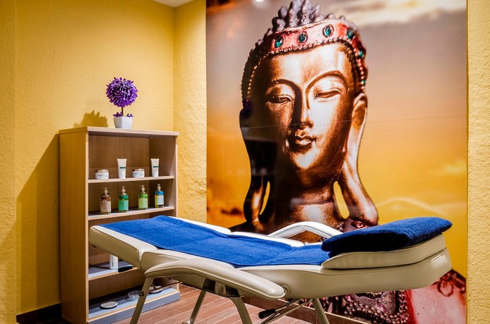 Exe Cunit Suites & Spa