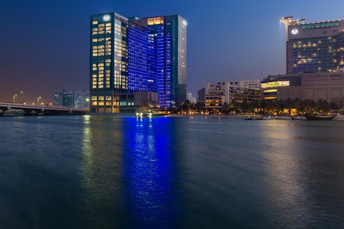 Beach Rotana Residences