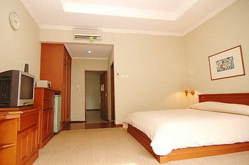 Chandra Residence