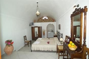 Philoxenia Villas