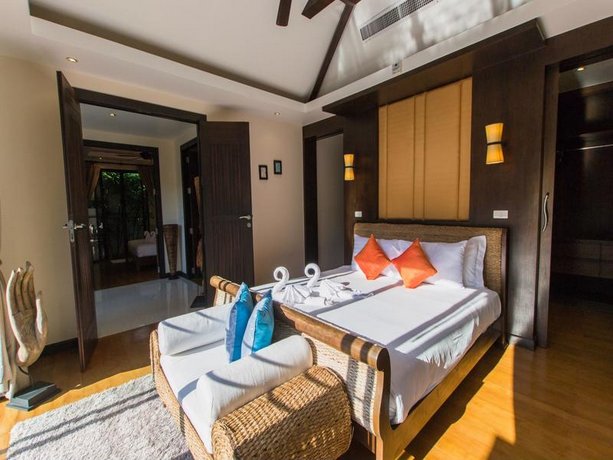 Tulip Pool Villa
