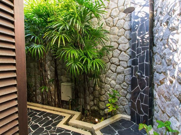 Tulip Pool Villa