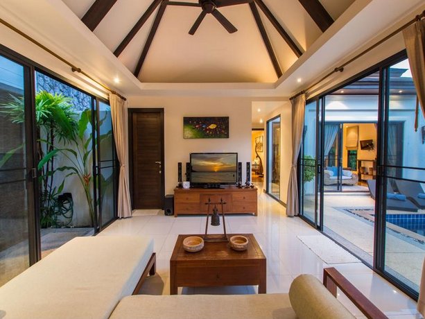 Tulip Pool Villa