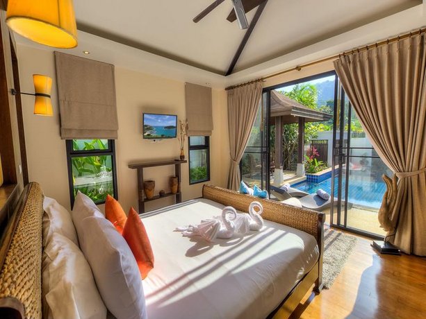 Tulip Pool Villa