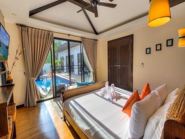 Tulip Pool Villa