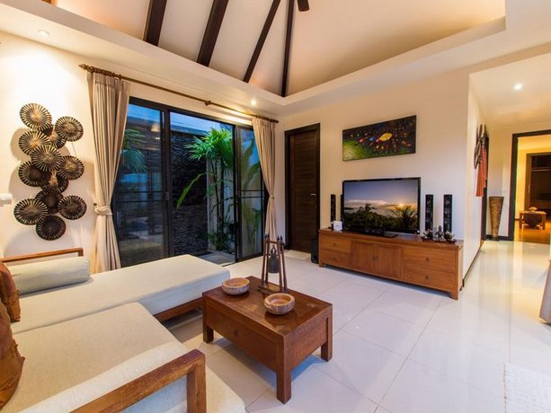 Tulip Pool Villa