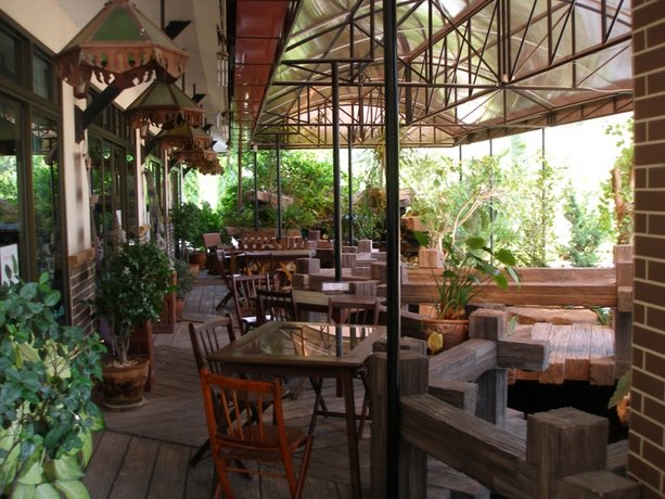 Rayong Lanna Hotel