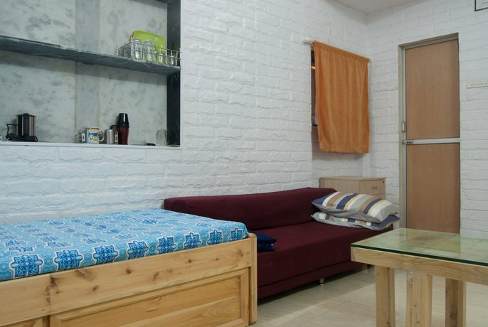 Airport StopOver Studio Apartment Mumbai